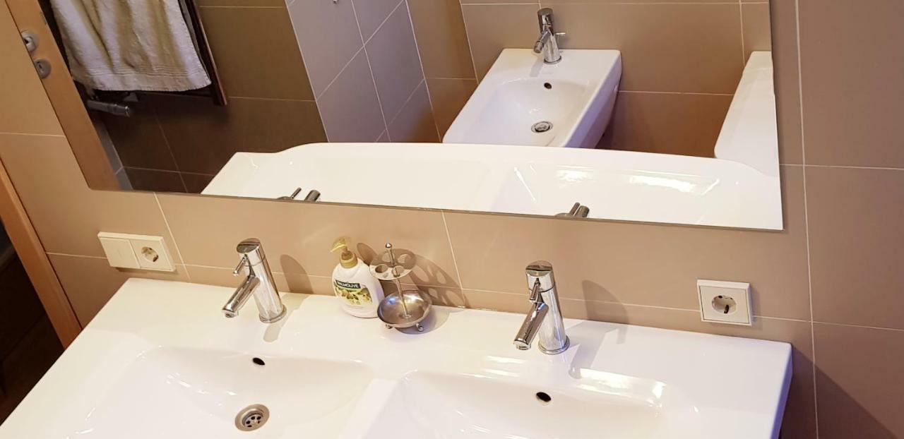 Exceptional Uzupis Bridge 3 Bedroom Apartment VNO Kültér fotó
